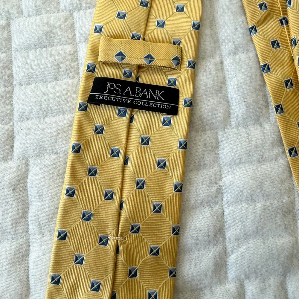 Jos. A. Bank Yellow and Blue Patterned Tie